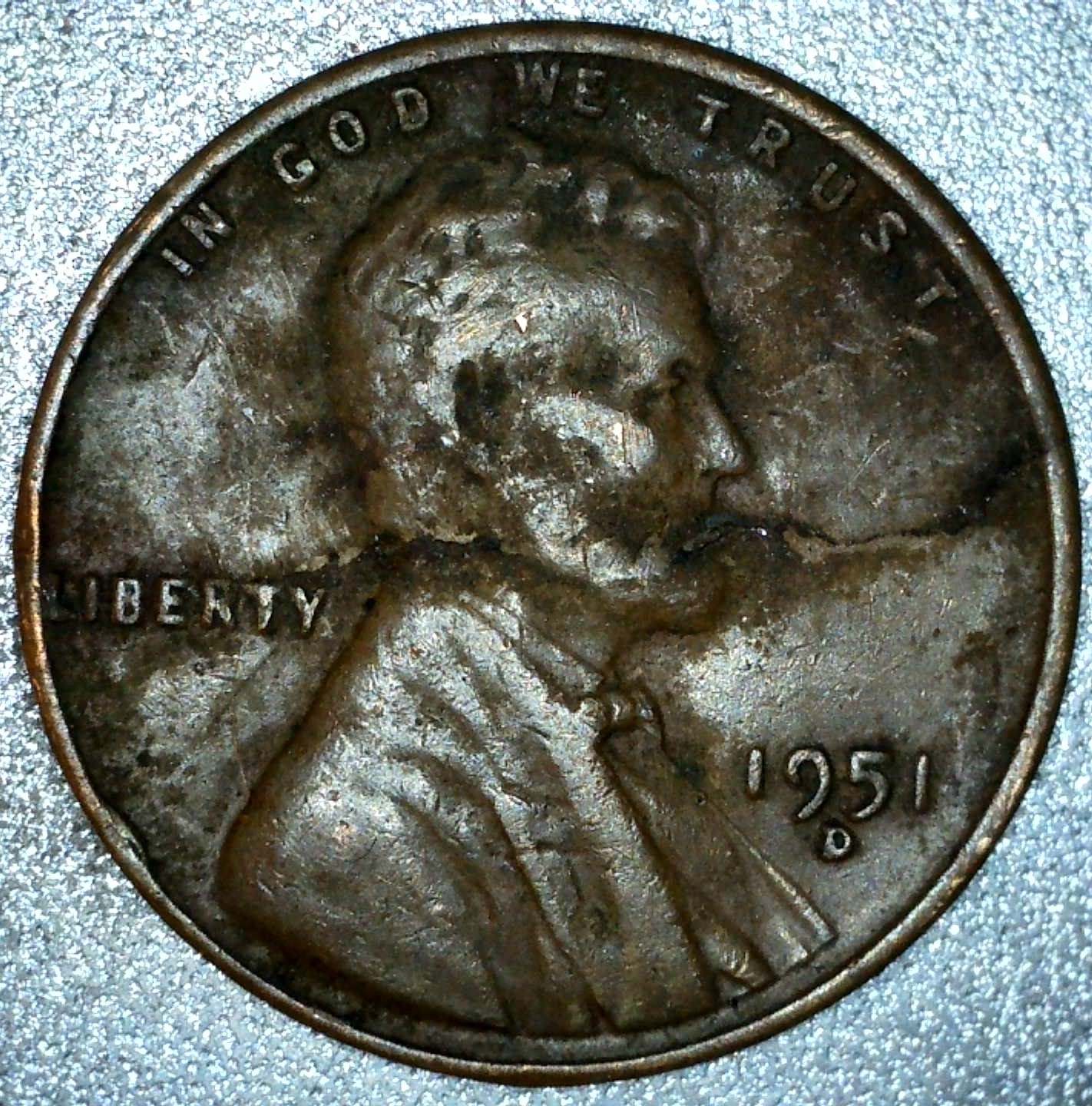 1951-D-Wheat-Penny-With-Large-Die-Crack-Across-Lincoln's-Face