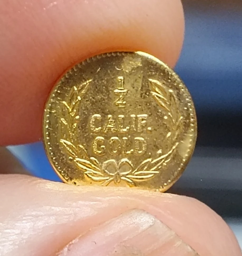 This-Coin-Was-In-A-Bag-Of-World-Coins-Hoping-It-Is-Real