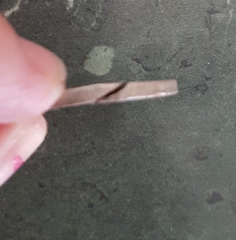 Real-Or-Fake---20c-1996-Lamination-Error-Crack