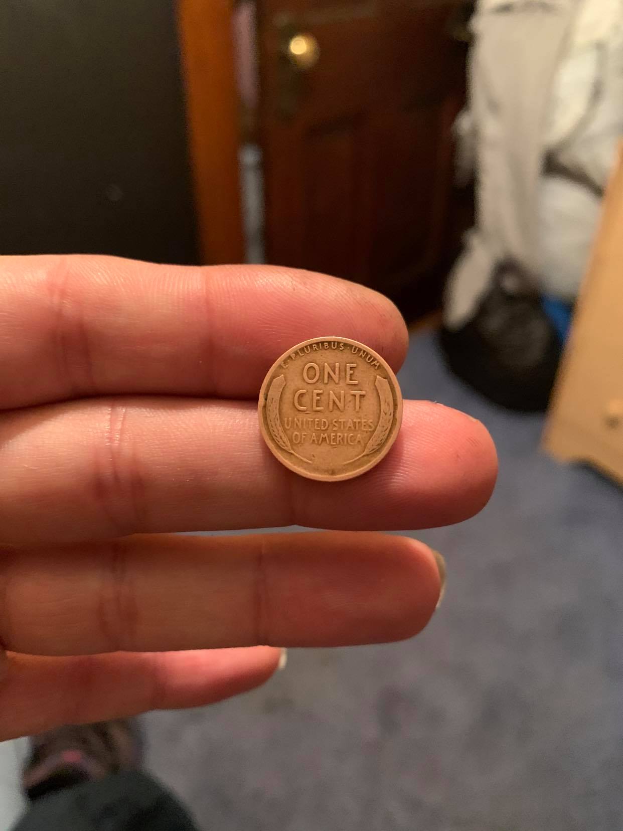 Trying-To-Find-Out-What-My-1928-Wheat-Penny-With-No-Mint-Mark-Is-Worth