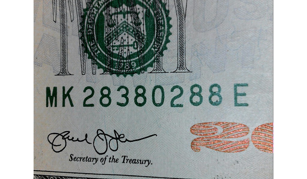 2013-Twenty-Dollar-Bill-Some-Numbers-Smaller-In-Serial-Number--Error?