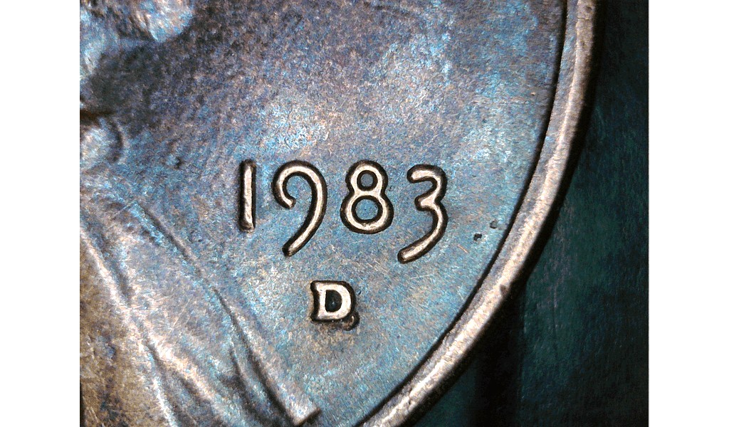 1983-D--Toned-LMC-Something-With-Mintmark?