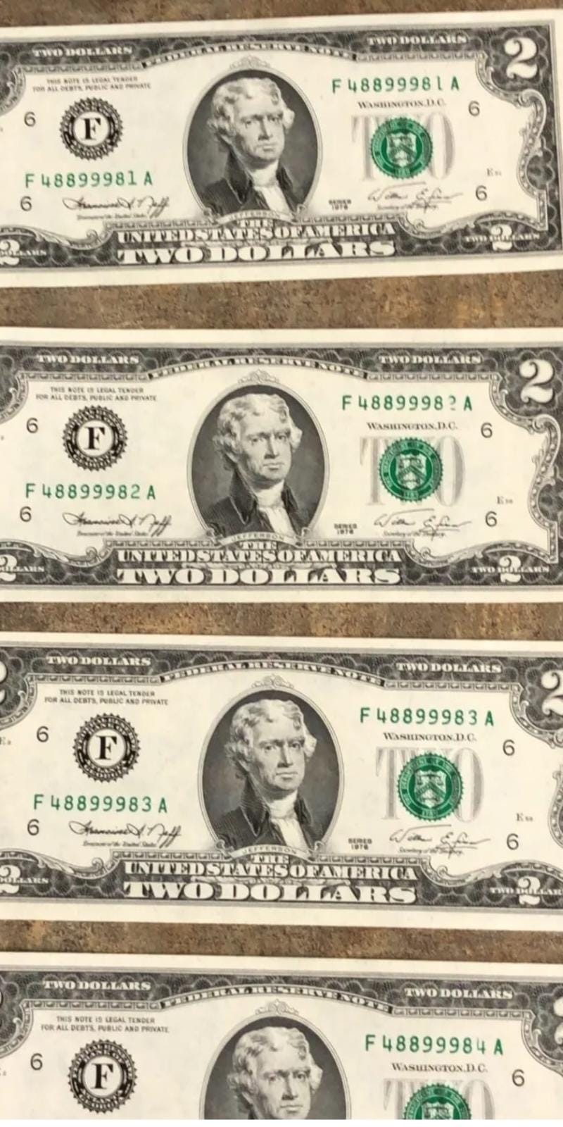 9-1976-Consecutive-Bills-With-Mis-Print-Green-Seal-And-S.-Number