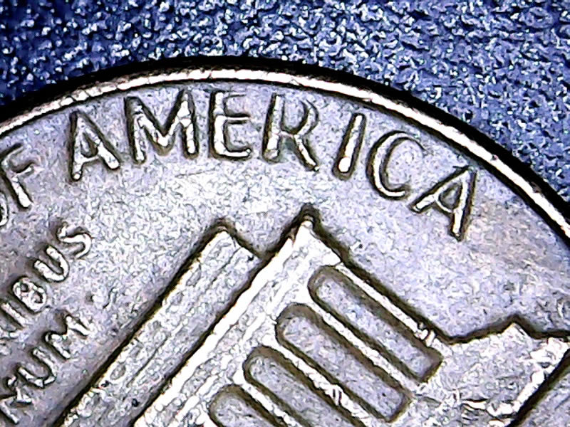 1982-P-Mem---Reverse-Open-R-And-Letter-Thinning-At-Rim