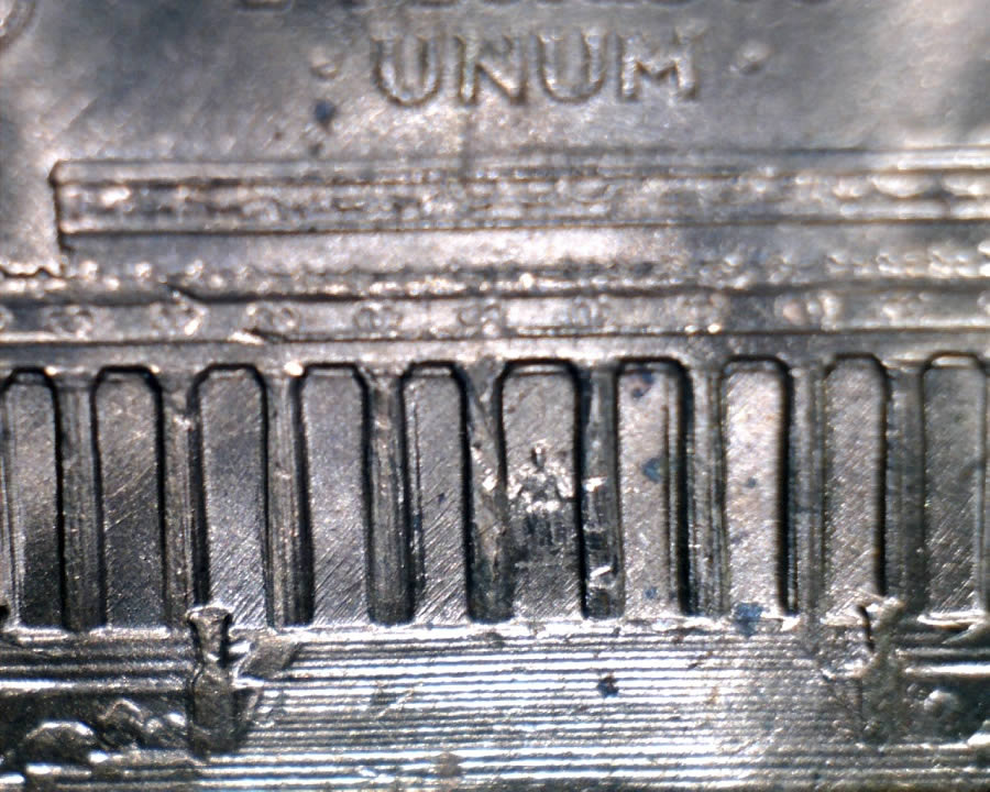 1959-P-LMC-Smooth-Pillars-And-Differing-Posts
