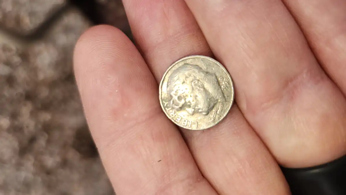 Is-This-1998-D-Dime-Damaged-Or-Error