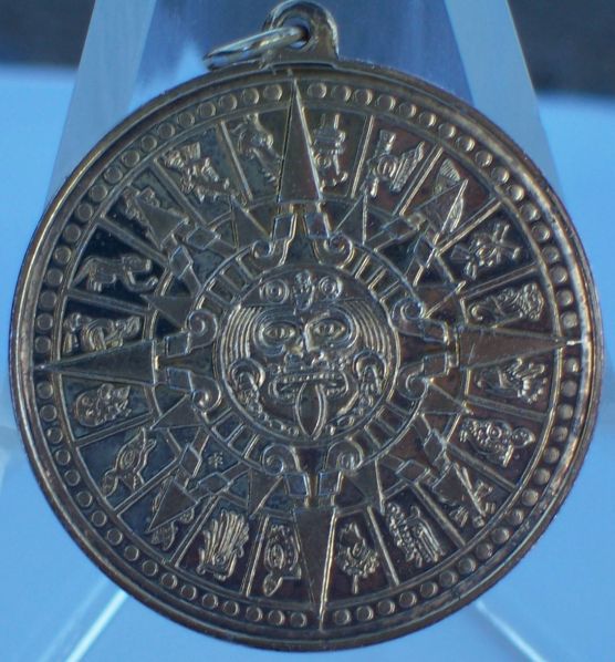 Please-Identify-My-Gold-Medallion-Id:-Modern-Aztec/Mayan-Medallion