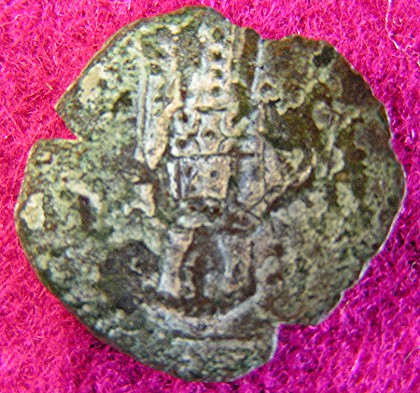 One-Old-Coin-And-1-Quarter-Coin.