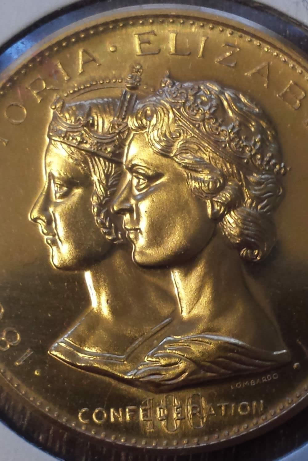 1867-1967-Queen-Victoria-&-Elizabeth-II-Gold-Plated-Mintage?