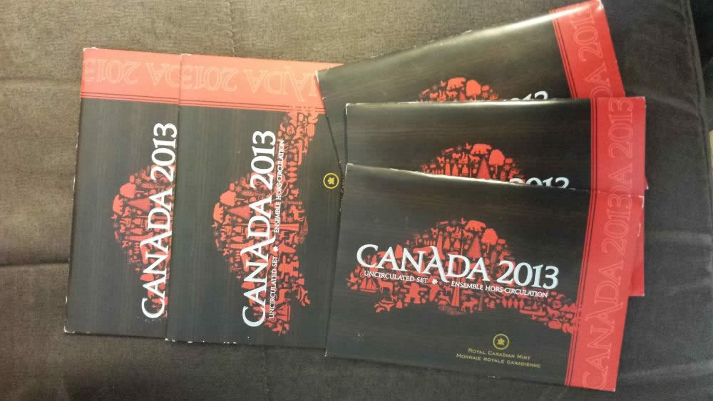 2013-Toonie-And-Loonie-With-Hub-Doubling-From-Uncirc.-Set