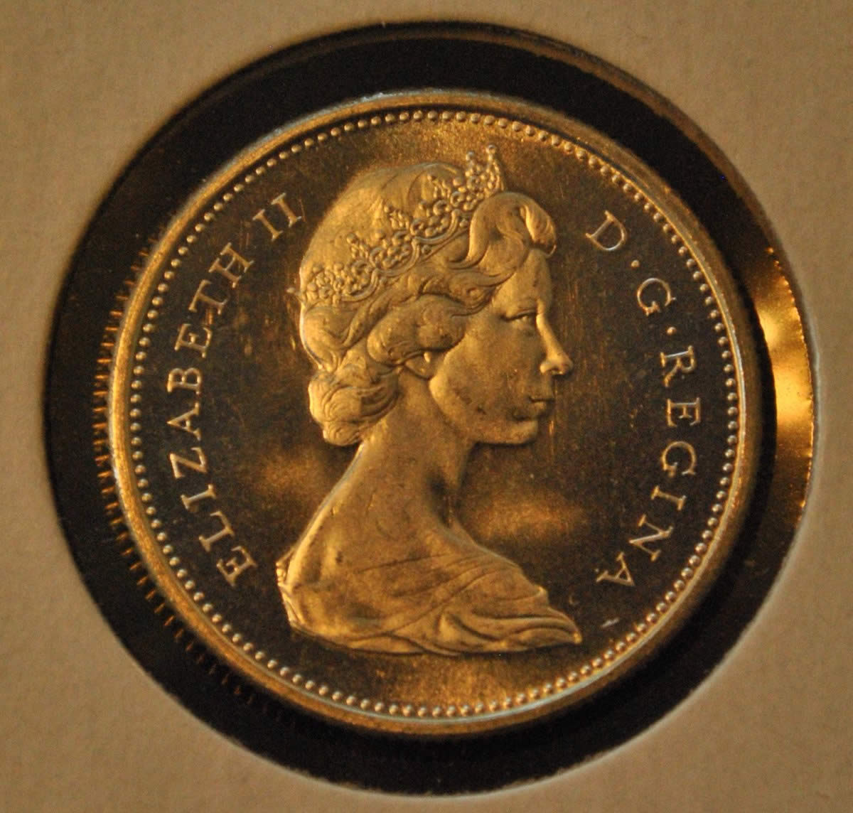 1968-Roll-Of-Silver-Quarters---Broken-Open-Pictures