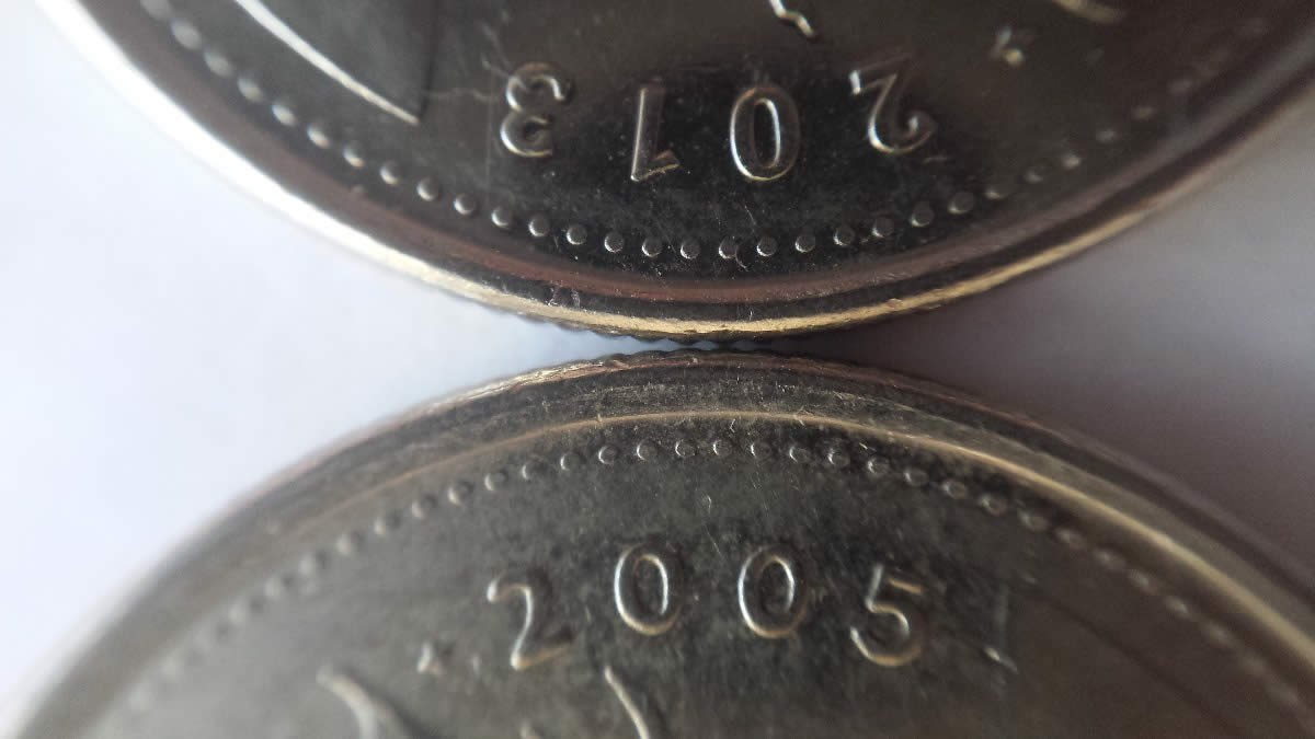 Big-Fat-Rim-On-This-2005-Quarter,-Squished-Beads,-Mint-Error-Or-PMD