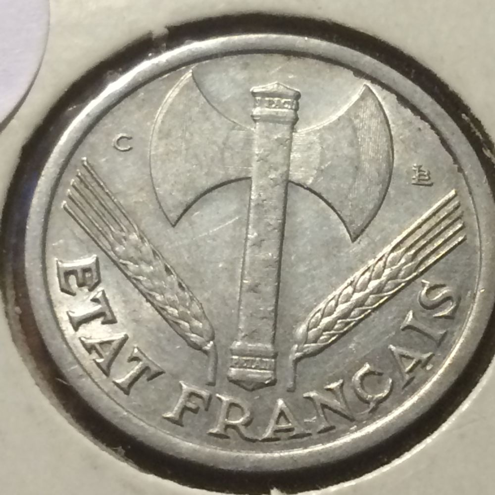 Vichy-France-1944c-1-Franc---Small-C-Or-Large-C-?