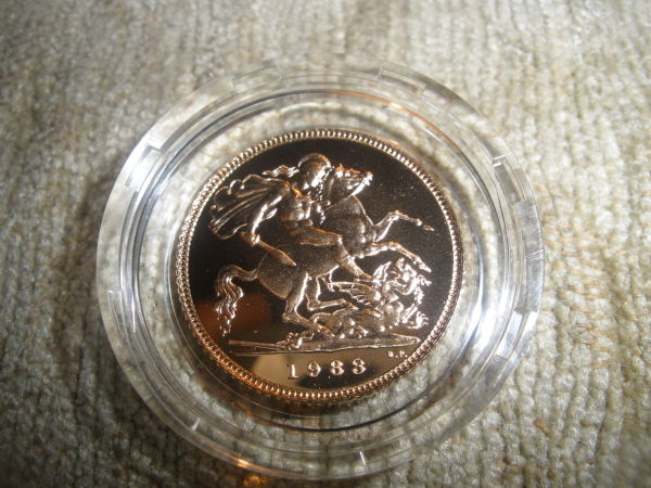 British-Gold-Sovereign-And-Britannia's