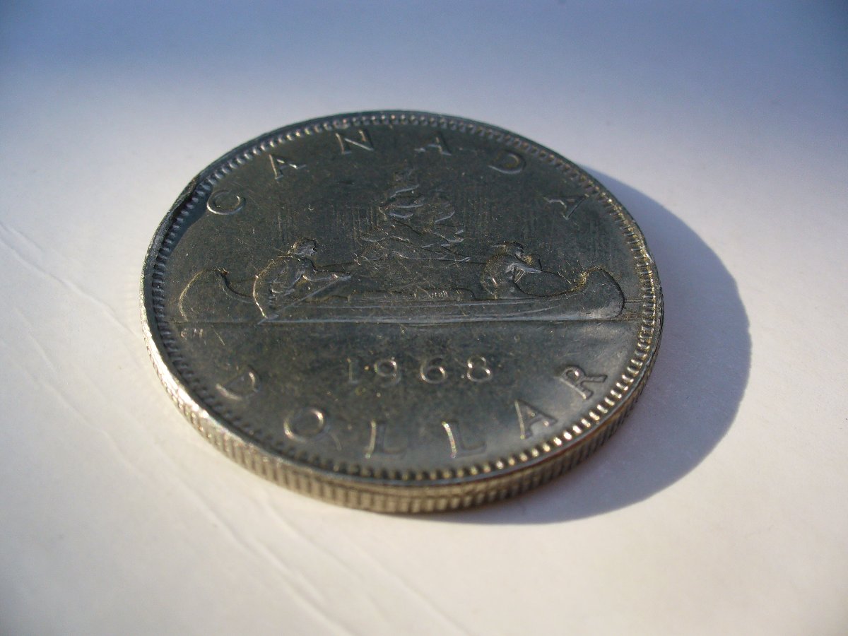 1968-Canada-Nickel-Dollar--Looking-For-An-Explantion.