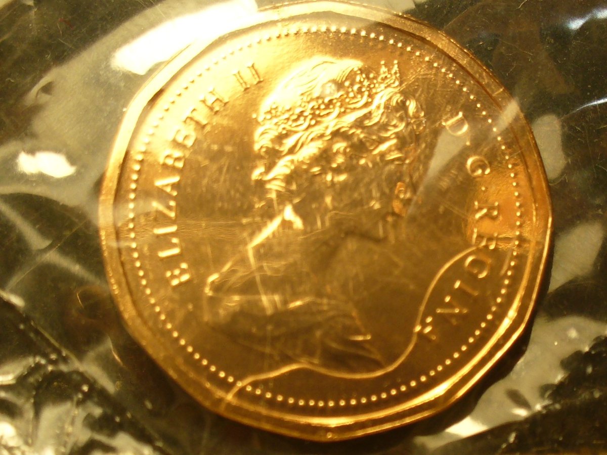 1982-Canada-Penny/Cent-Struck-Thru,-Still-Sealed-In-Set..?