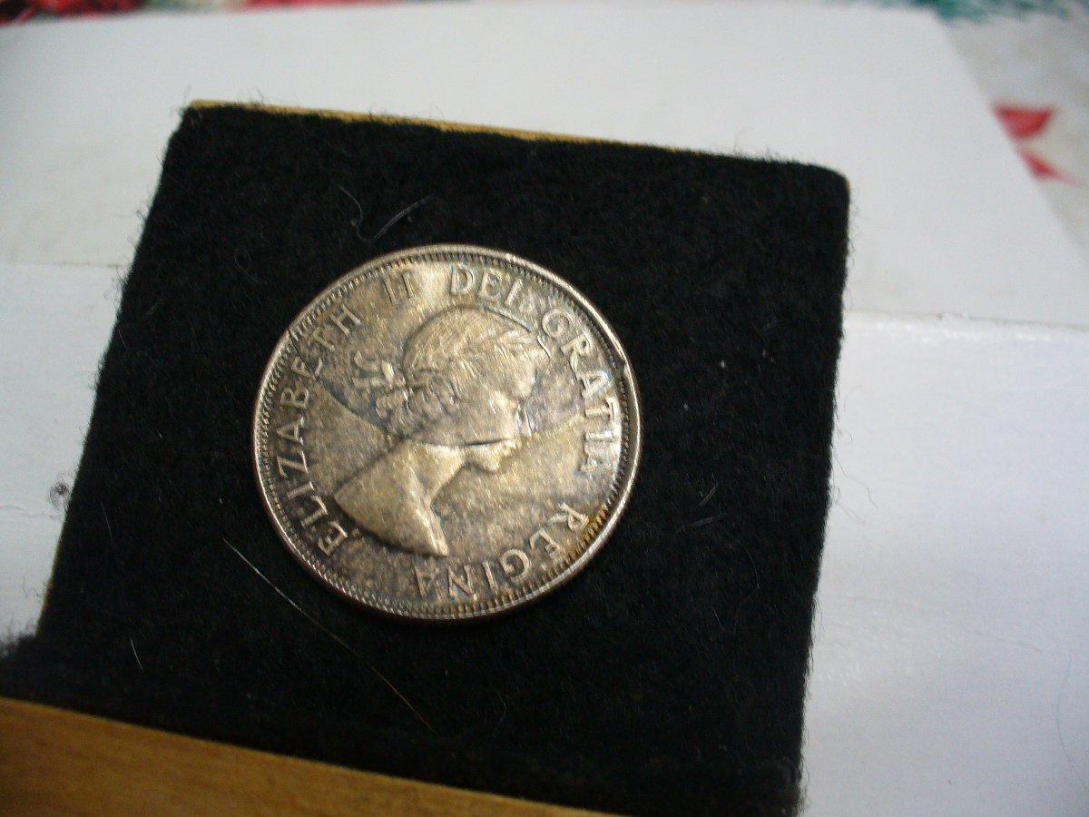 Incomplete-Clip?-1960-Canada-Half-Dollar...