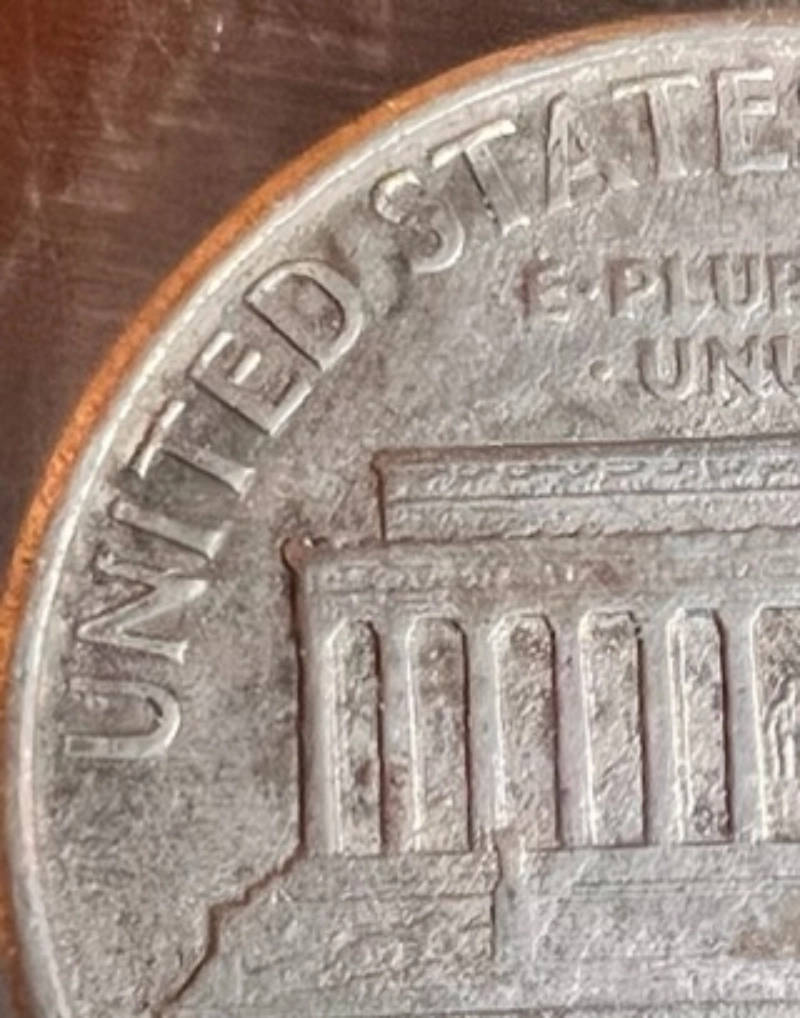 Help-Identifying-A-Unique-Looking-1987-D-Lincoln-Penny
