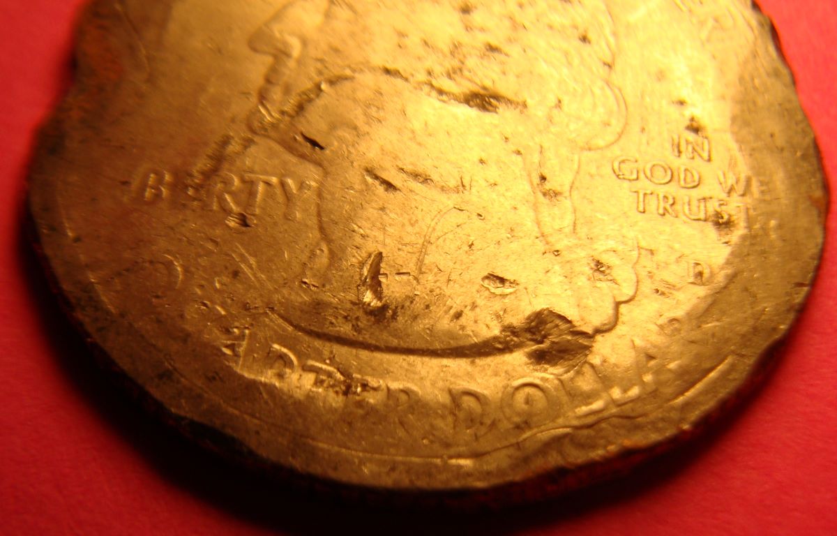 2012-Hawaii-State-Quarter---Stuck-In-Polishing-Cones?