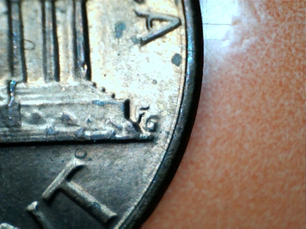 1983-Die-Cracks-On-Reverse