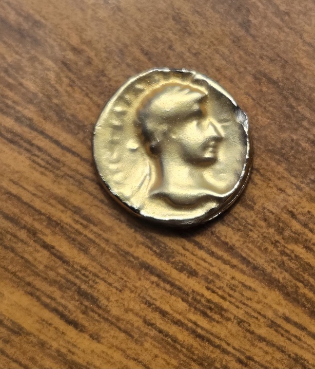 Inherited-Some-Random-Things.-Could-This-Be-A-Real-Golden-Roman-Coin?
