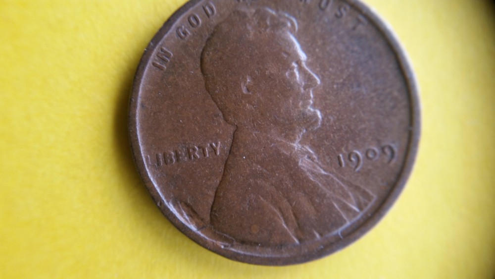 1909-VDB-Obverse-Error...what-Kind?--Fold-Over?-Anybody-Have-Helpful-Input?