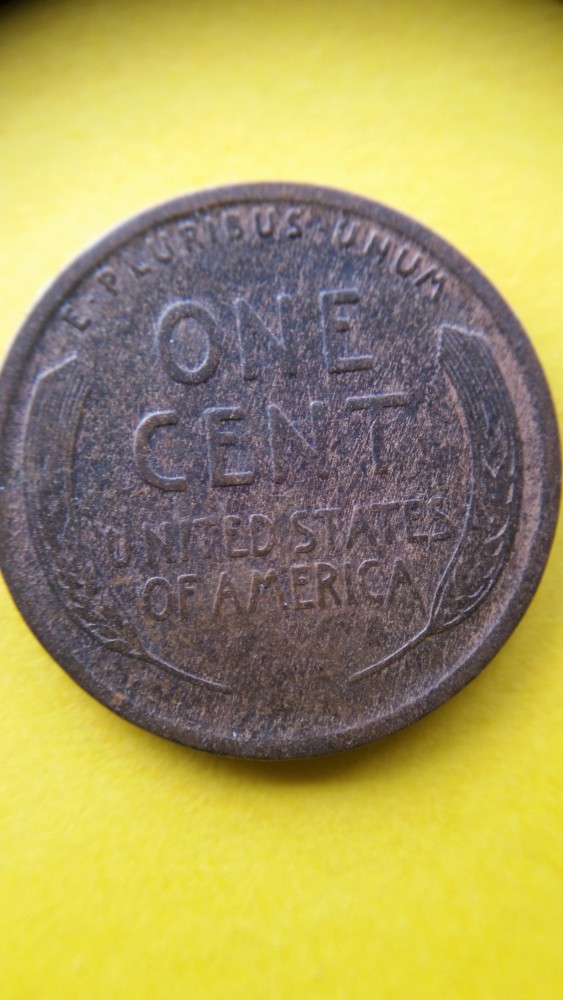 1909-VDB-Obverse-Error...what-Kind?--Fold-Over?-Anybody-Have-Helpful-Input?