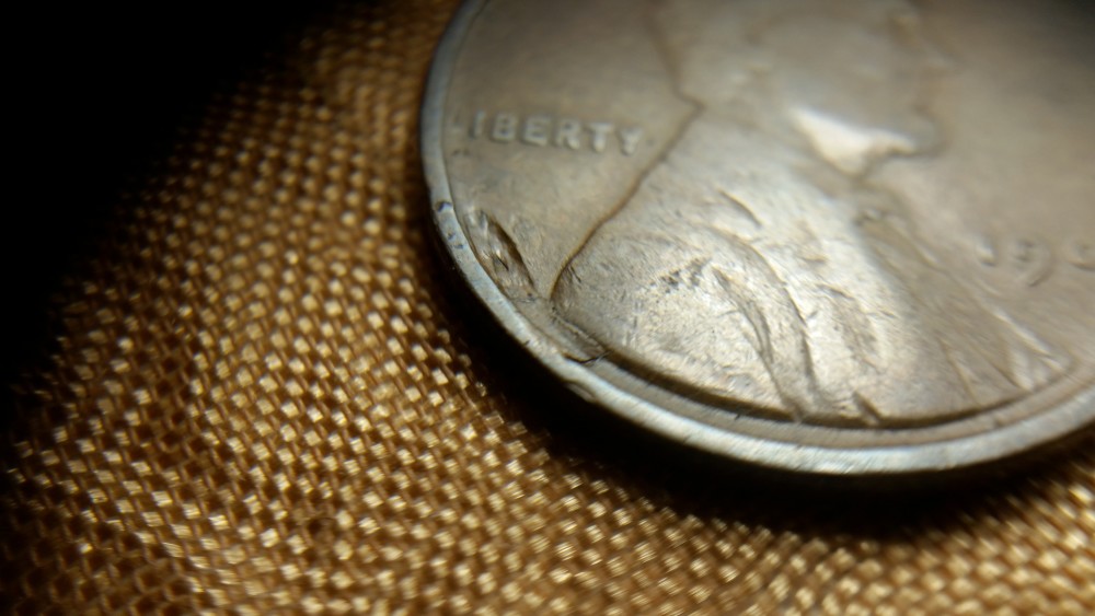 1909-VDB-Obverse-Error...what-Kind?--Fold-Over?-Anybody-Have-Helpful-Input?