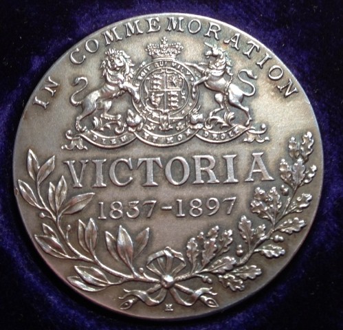 Qv-Diamond-Jubilee-Silver-Medallion