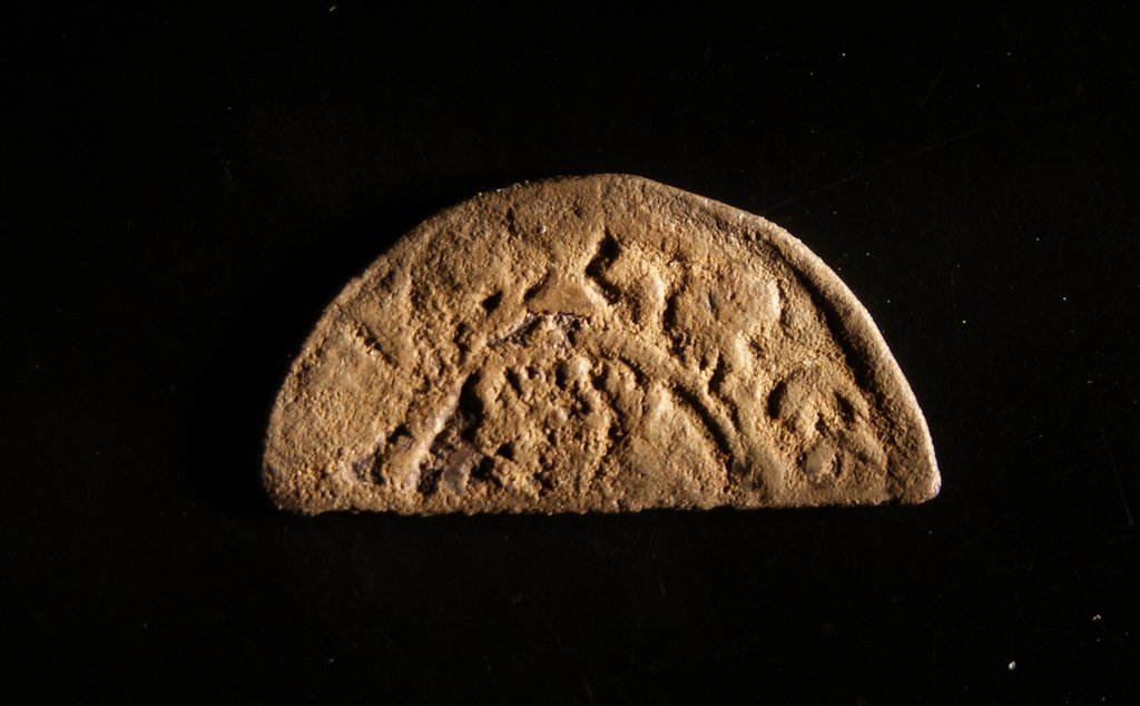 English-Hammered-Short-Cross-Penny-ID