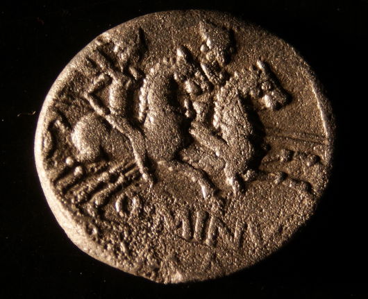 Roman-Denarius,-122-Bc.-Question-About-Rough-Surface