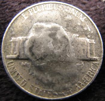 Blob-Attackes-Nickel,-Film-At-11