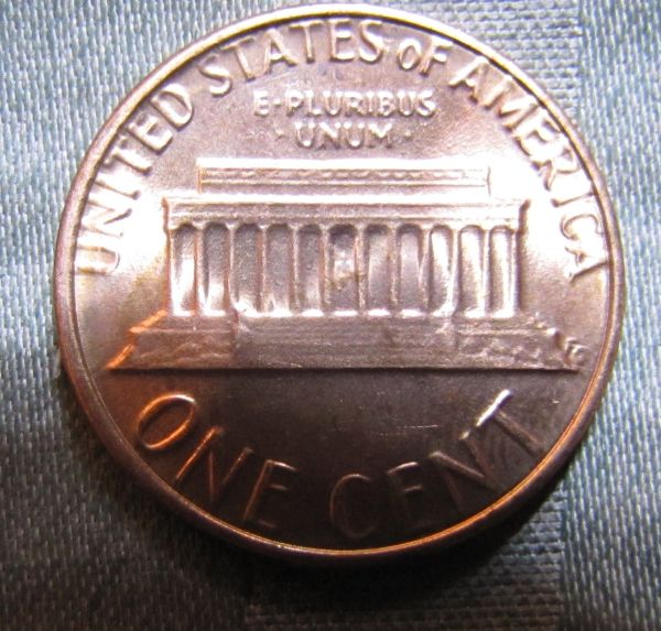 1982-LMC-Letters-Flattened-Around-Rim