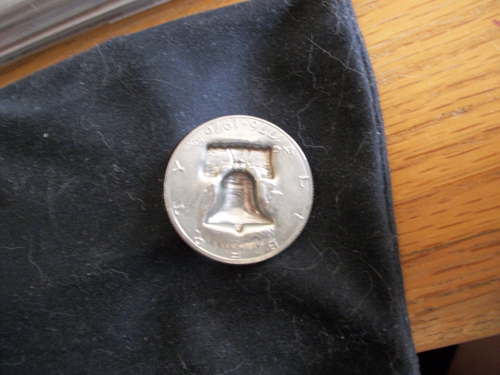 Repousse-Or-Pop-Out-Coins