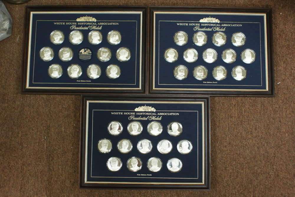 White-House-Historical-Association-Presidential-Medals-1972--24k-Plated