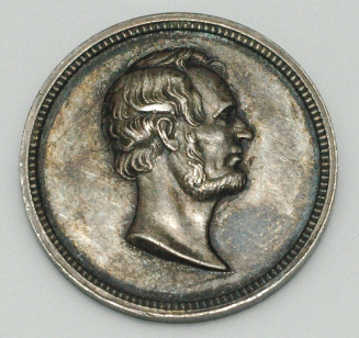 Small-Medal-Featuring-Lincoln-And-Washington