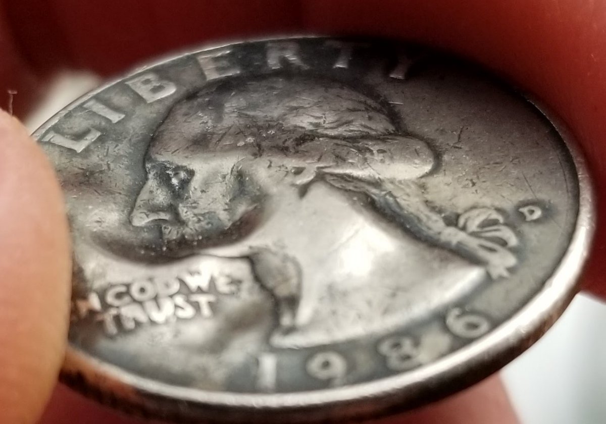 1986-D-Quarter-Damage-Or-Error?