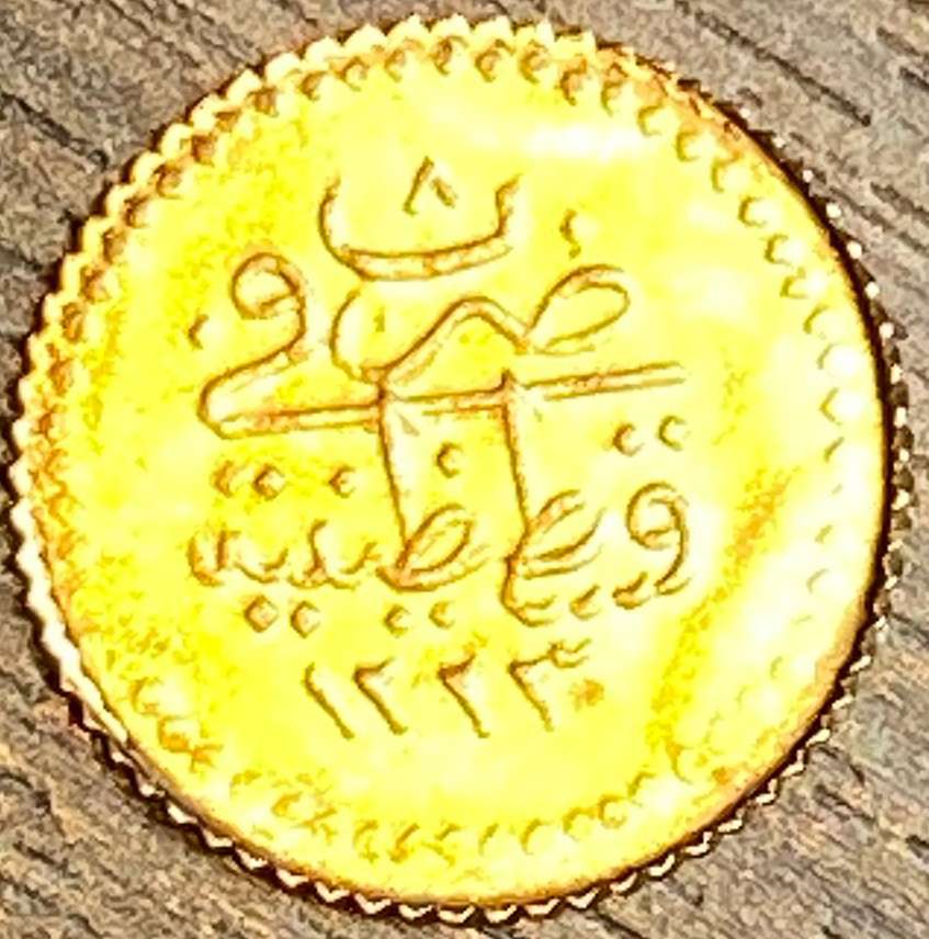 Newbie-Inherited-My-Parents-Collection-But-Enjoying-The-History-Coin-I-Can't-Pin-Down?