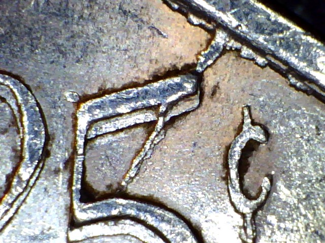 Cuba-2000-25c---Die-Cracks---Heavy-MD