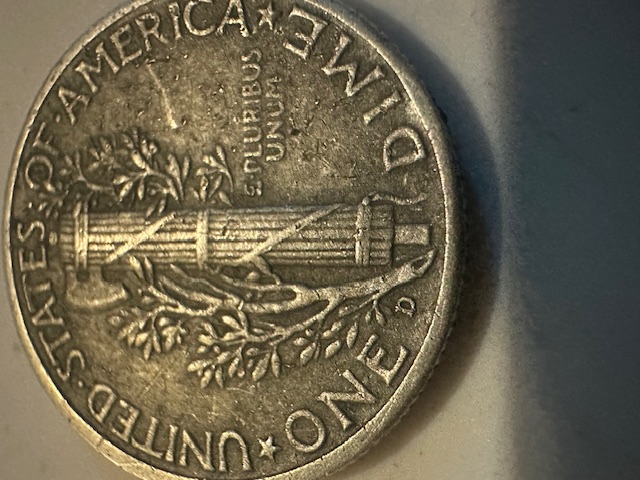 1944-D-Mercury-Dime,-Full-Bands?