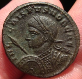 Crispus-Ae3-...-Two-Captives-Very-Cool