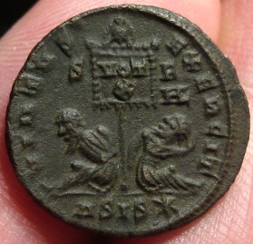 Crispus-Ae3-...-Two-Captives-Very-Cool