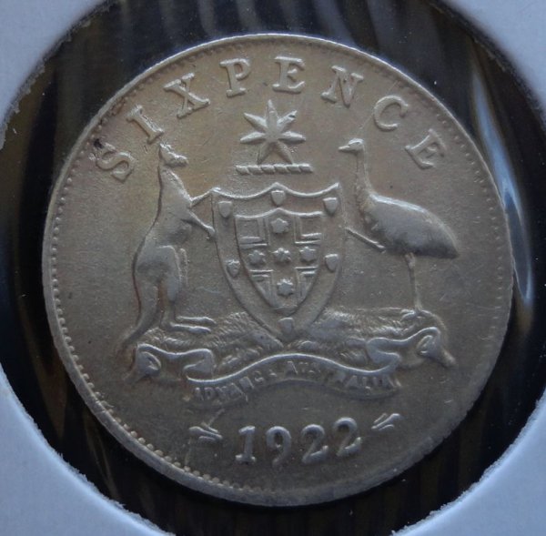 1922-Sixpence