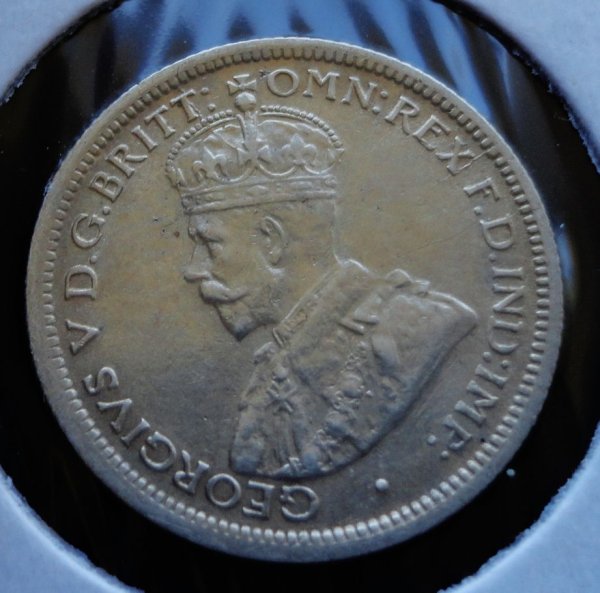 1922-Sixpence