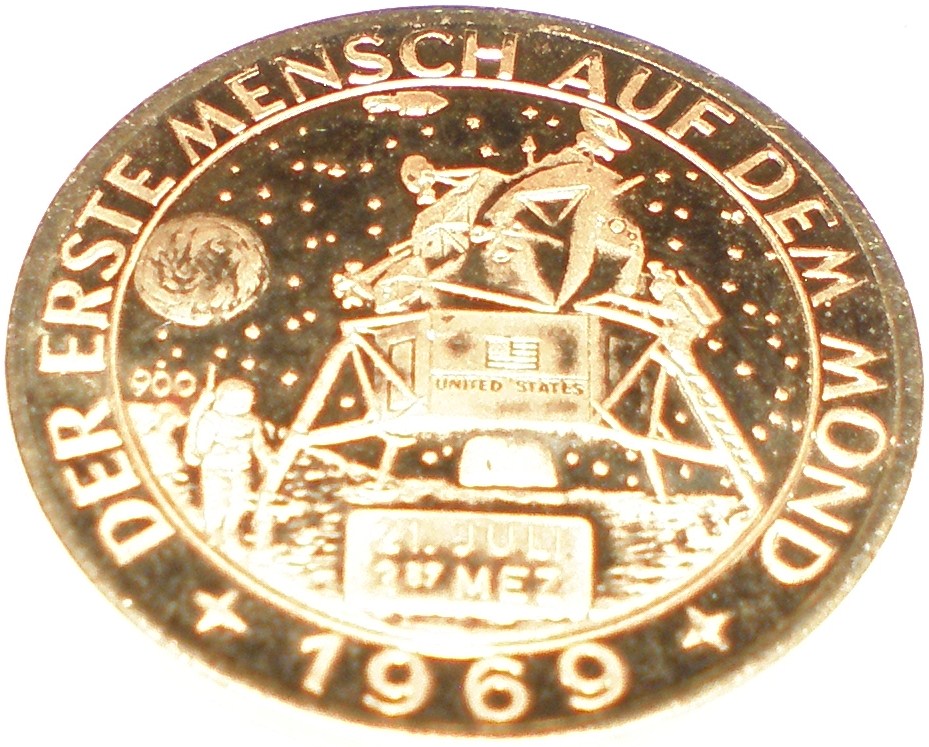 Need-Help-1969-Apollo-11-German-Gold-Medal