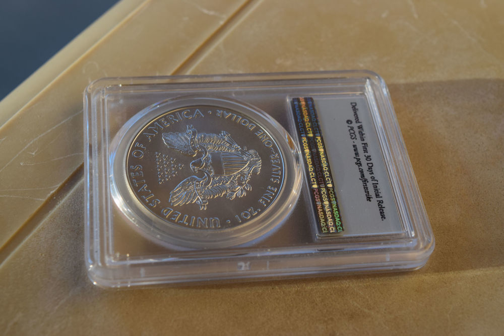 PCGS-Holographic-Labels-On-Reverse-Of-Slabs-And-Obverse-Labels