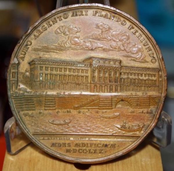 Looking-For-Help-Identifying-&-Valuing-This-French-Medallion
