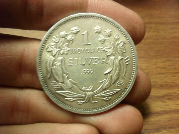 Need-Help-Identifying-A-Coin-Maybe-Bullion-Coin