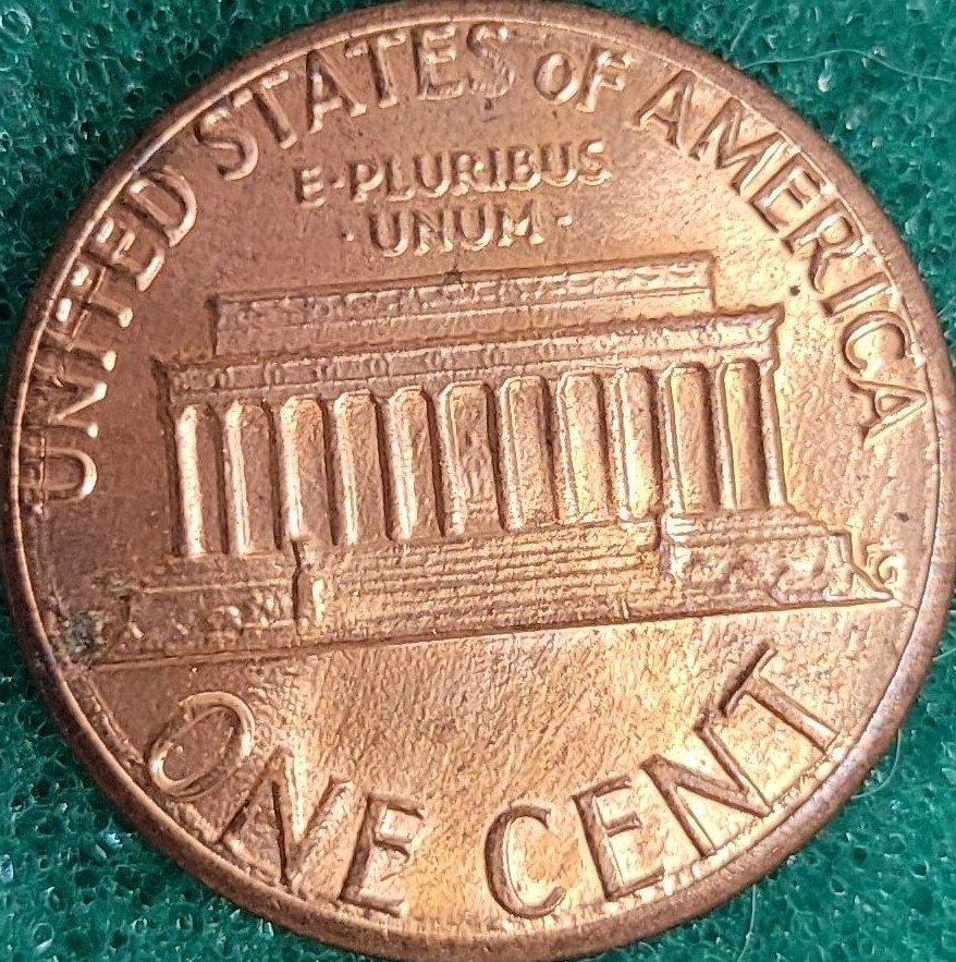 1984-No-Mint-Mark-Liberty-Penny-/W-Error-Damage?-Around-The-Rim-On-Obverse-And-Reverse.