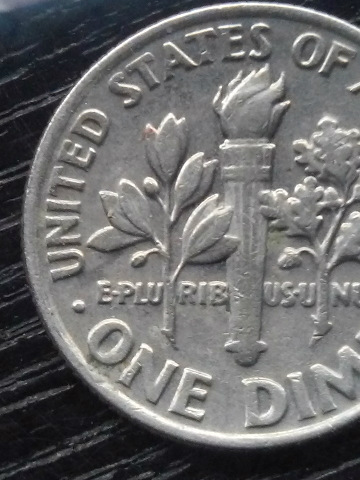 1990-Dime-Dots-In-Front-Line-Up-With-Reverse?